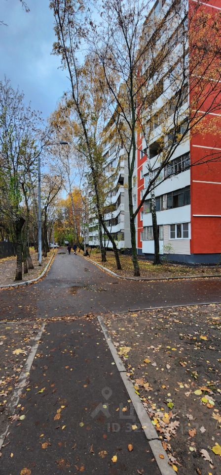 Аренда 3-комн квартиры на вторичном рынке Елецкая улица, 16К3