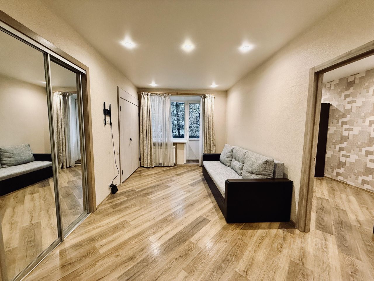 Продажа 2-комн квартиры на вторичном рынке пос. Калинина, Люберцы,  д. 21