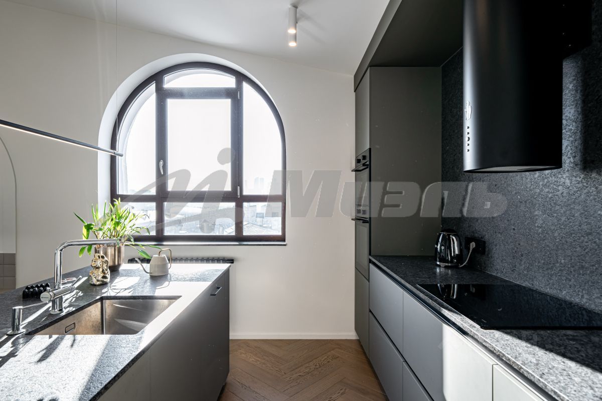 Продажа 3-комн квартиры на вторичном рынке улица Куусинена, 17к2