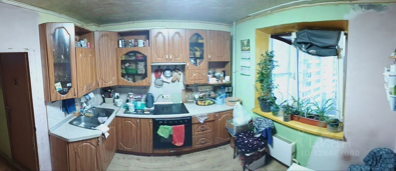 Продажа 3-комн квартиры на вторичном рынке пос. Металлострой, Садовая улица, 2к3