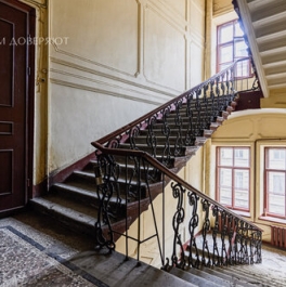 Продажа 6-комн квартиры на вторичном рынке 4-я линия
