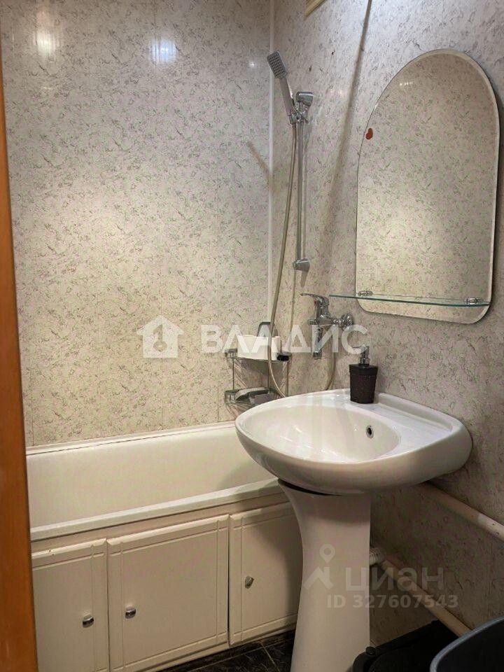 Продажа 1-комн квартиры на вторичном рынке Новогорск мкр, 6