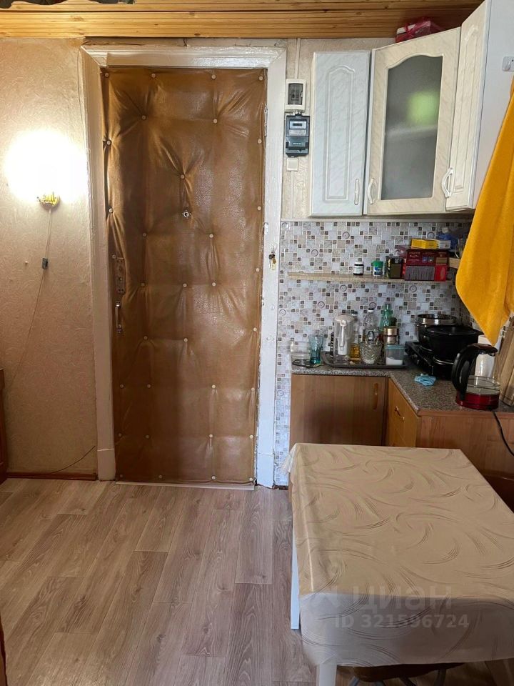 Продажа комнаты Дзержинский, улица Ленина, 12