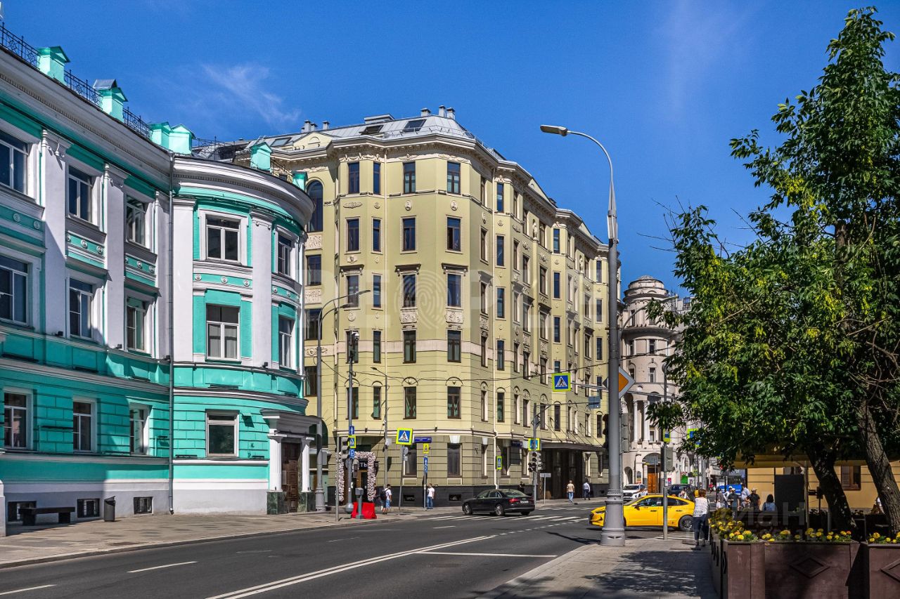 Продажа 3-комн квартиры на вторичном рынке улица Большая Полянка, 44