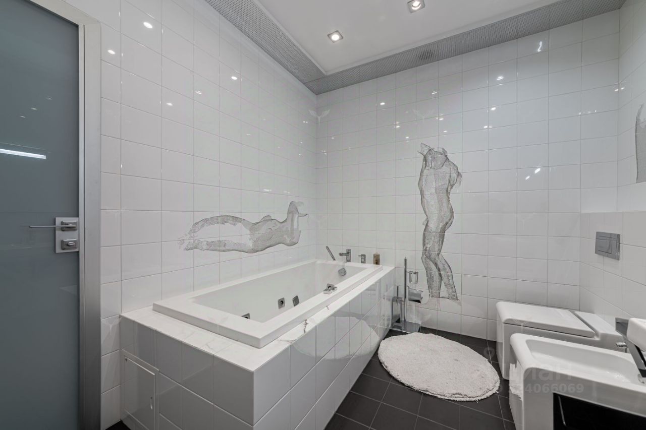 Продажа 3-комн квартиры на вторичном рынке Чапаевский переулок, 3