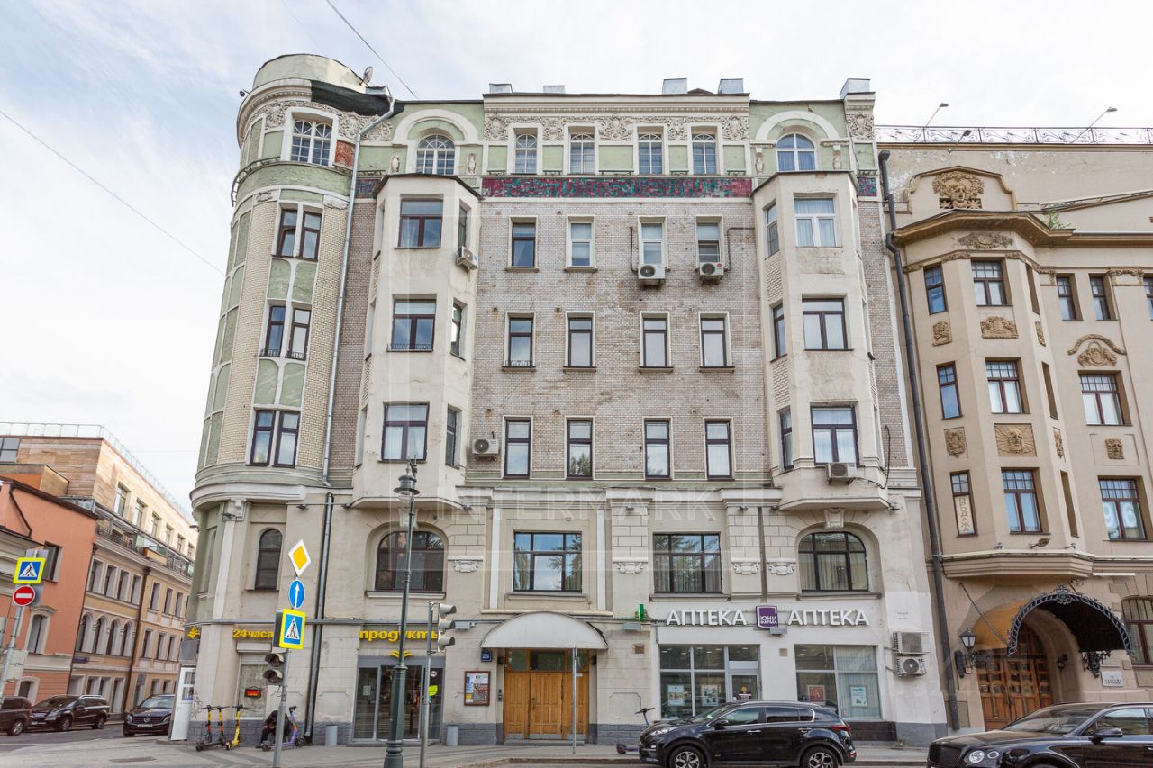 Продажа 3-комн квартиры на вторичном рынке улица Пречистенка, 25