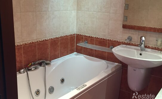 Продажа 2-комн квартиры на вторичном рынке ул Академика Комарова,  д. 7