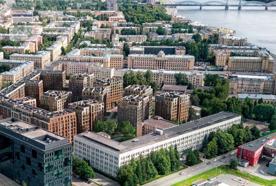 Продажа 3-комн квартиры на вторичном рынке улица Стахановцев, 1