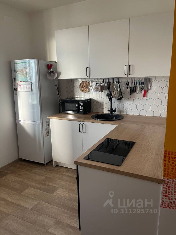 Аренда 1-комн квартиры на вторичном рынке улица Среднерогатская, 16к4