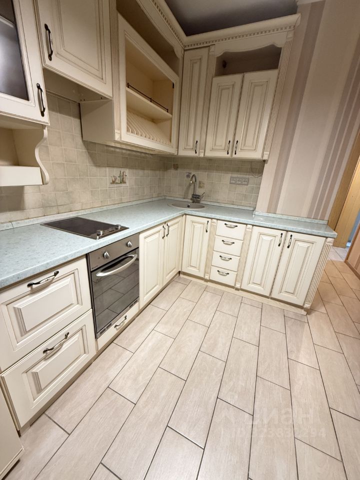 Аренда 1-комн квартиры на вторичном рынке Симферопольский бульвар, 24к4