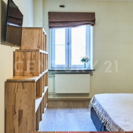 Продажа 2-комн квартиры на вторичном рынке улица Пионерстроя,  д. 12