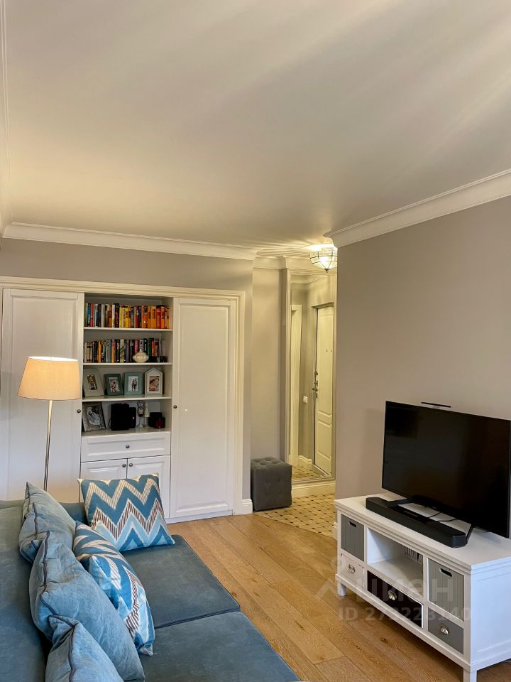 Аренда 3-комн квартиры на вторичном рынке Мантулинская улица, 2