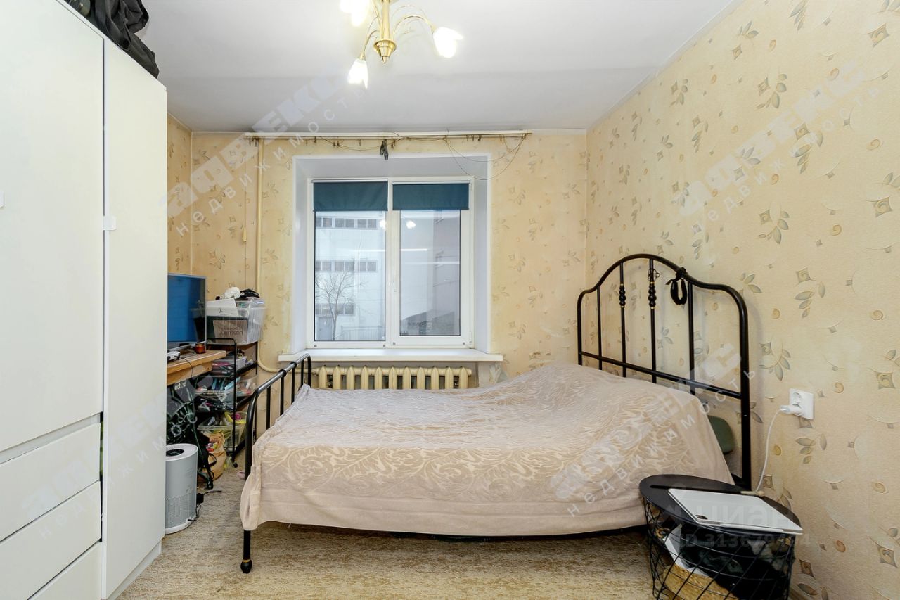 Продажа 2-комн квартиры на вторичном рынке Московский проспект, 86