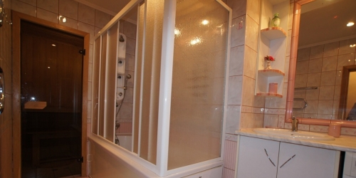 4-комн квартира угол между Садовая М. ул и Невский пр-кт,  д. 3,  к. 54