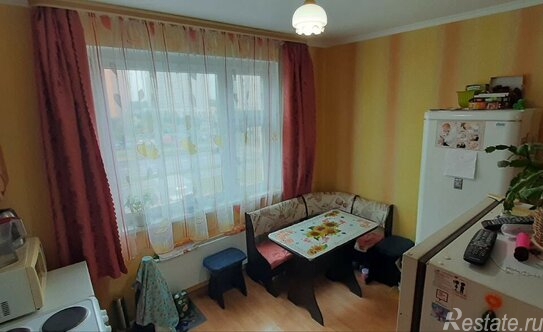 Продажа 3-комн квартиры на вторичном рынке Ватутинки п,  д. 10