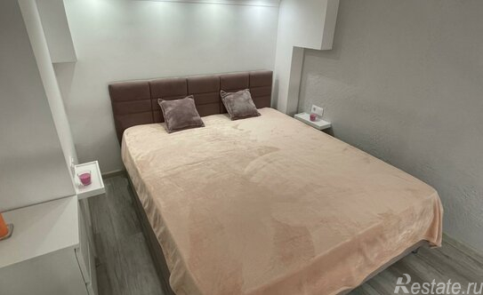 Продажа 1-комн квартиры на вторичном рынке Очаковский 2-й пер,  д. 7