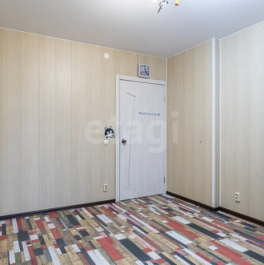 Продажа 3-комн квартиры на вторичном рынке Мурино г, Петровский б-р,  д. 2 к3