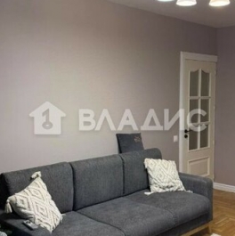 Продажа 2-комн квартиры на вторичном рынке ул Довженко,  д. 4,  к. 1