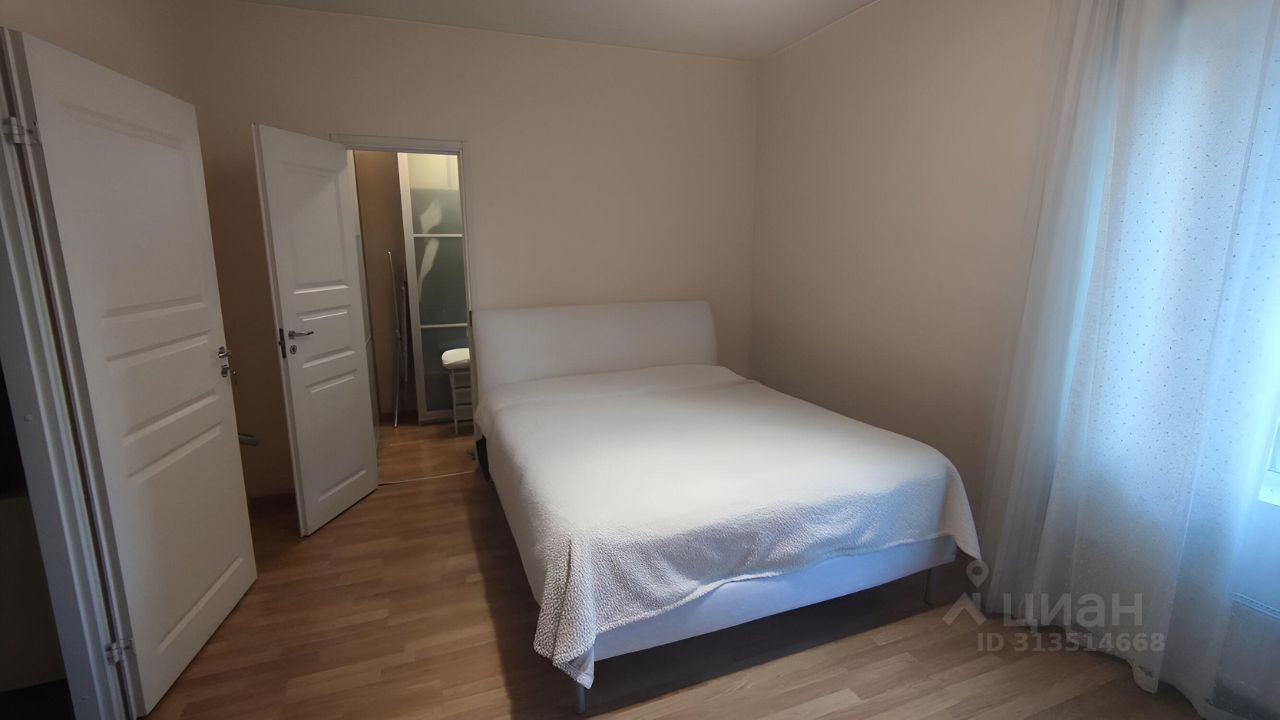 Продажа 2-комн квартиры на вторичном рынке Богатырский проспект, 60к1