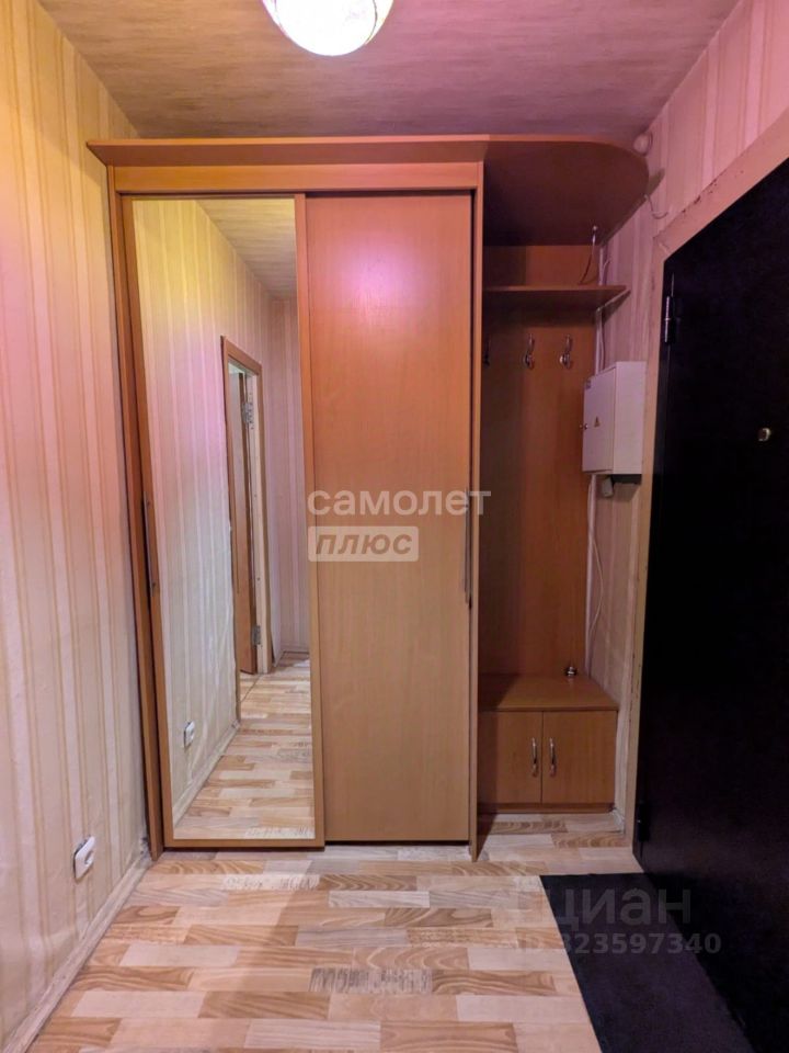 Продажа 1-комн квартиры на вторичном рынке Губернский мкр, улица Земская,  д. 14