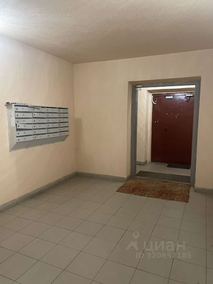 Продажа 3-комн квартиры на вторичном рынке Красное Село, Красногородская улица, 11к1