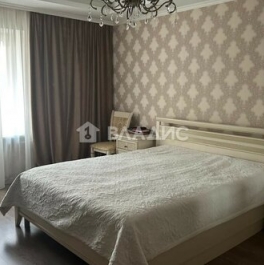Продажа 3-комн квартиры на вторичном рынке улица Бадаева,  д. 5