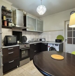 Продажа 2-комн квартиры на вторичном рынке улица Стойкости,  д. 14 к1