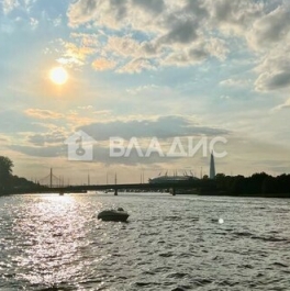 Продажа 2-комн квартиры на вторичном рынке Петровский пр-кт,  д. 9,  к. А