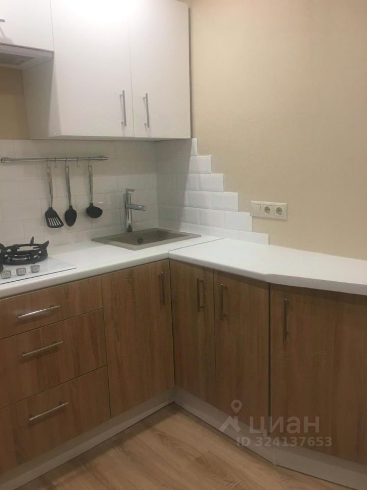 Продажа 2-комн квартиры на вторичном рынке улица Островитянова, 39