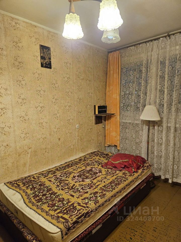 Продажа 3-комн квартиры на вторичном рынке улица Стойкости, 27