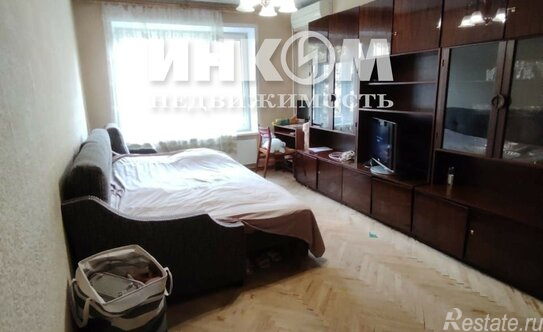 Продажа 3-комн квартиры на вторичном рынке Тепличный пер,  д. 7