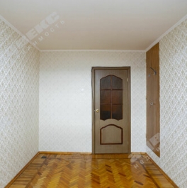 Продажа 2-комн квартиры на вторичном рынке Будапештская ул,  д. 21