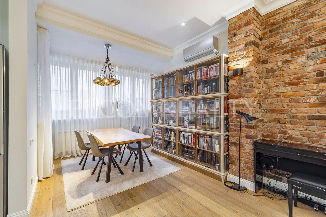 Продажа 3-комн квартиры на вторичном рынке Заречье пгт, улица Университетская, 4