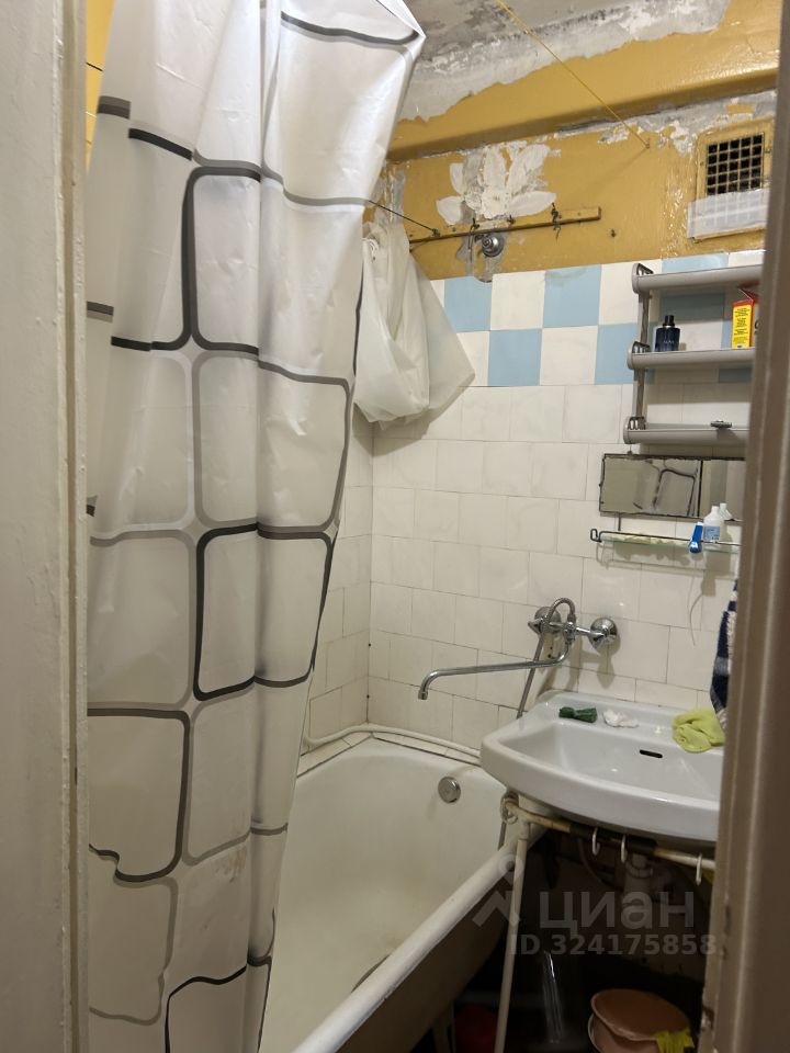 Продажа 2-комн квартиры на вторичном рынке Заневский проспект, 59