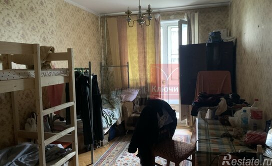 Продажа 4-комн квартиры на вторичном рынке Славянский бульвар