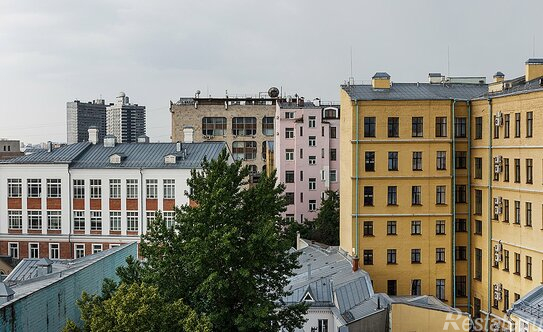 Продажа 4-комн квартиры на вторичном рынке Тверской б-р,  д. 18 с1