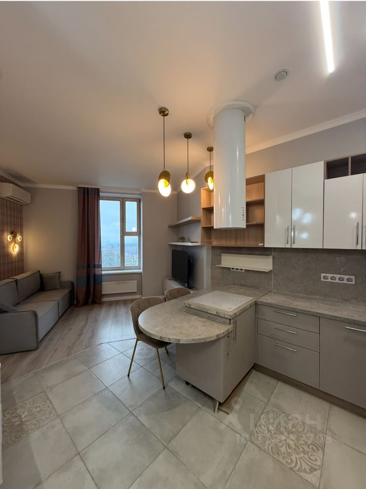 Продажа 2-комн квартиры на вторичном рынке бульвар Генерала Карбышева, 15