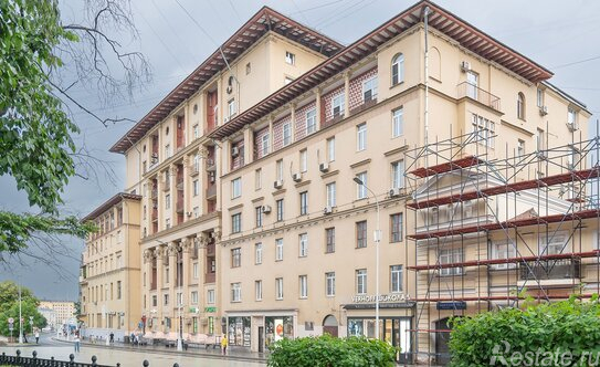 Продажа 4-комн квартиры на вторичном рынке Никитский б-р,  д. 9