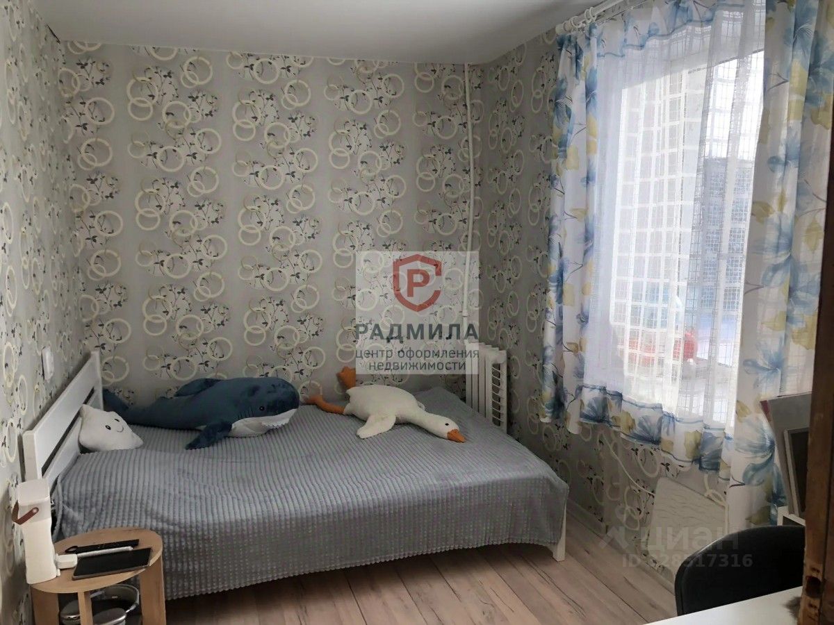 Продажа 4-комн квартиры на вторичном рынке пос. Реммаш, улица Школьная, 14