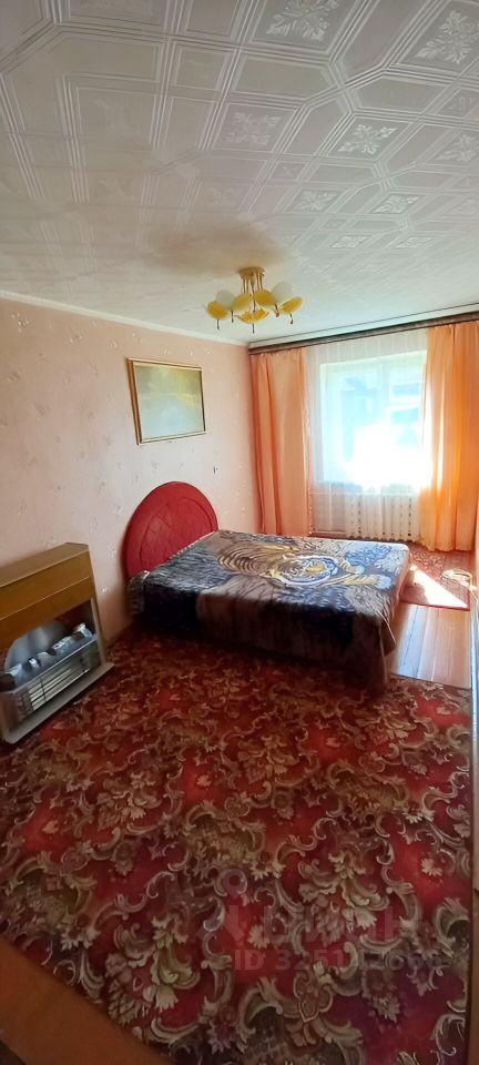 Продажа 2-комн квартиры на вторичном рынке Северный пгт, улица 8 Марта, 11