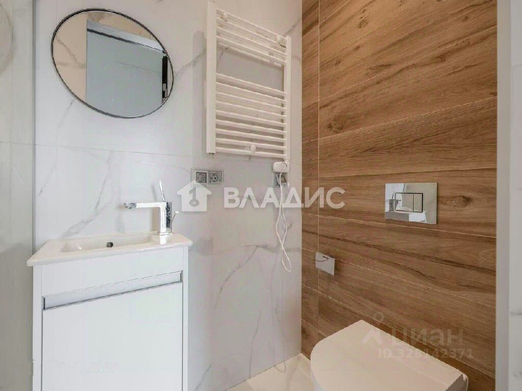 Продажа 2-комн квартиры на вторичном рынке улица Новый Арбат, 15