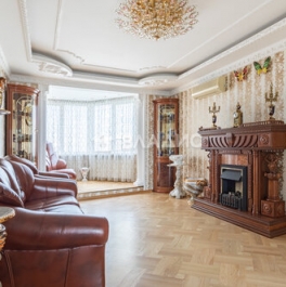 Продажа 4-комн квартиры на вторичном рынке улица Грекова,  д. 5