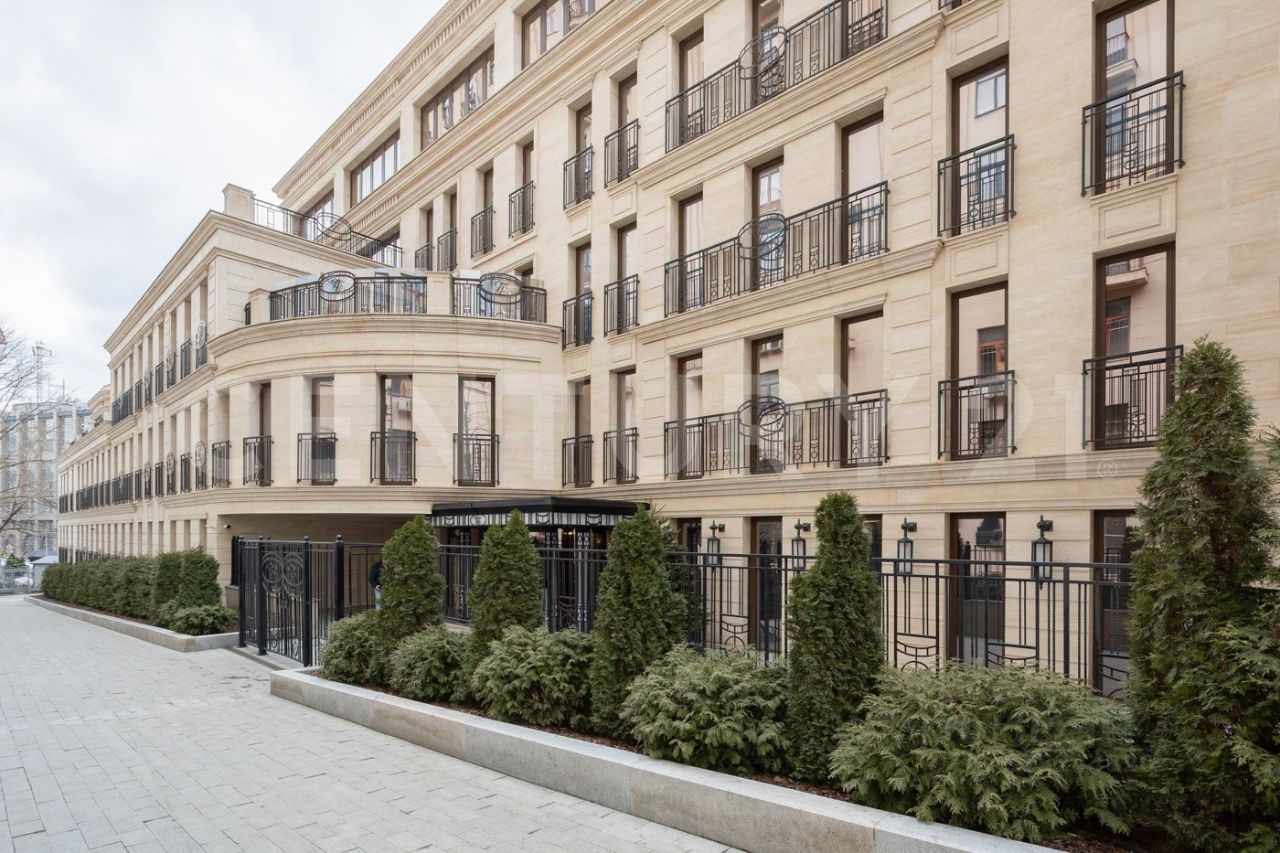 Продажа 6-комн квартиры на вторичном рынке Газетный переулок, 13С1