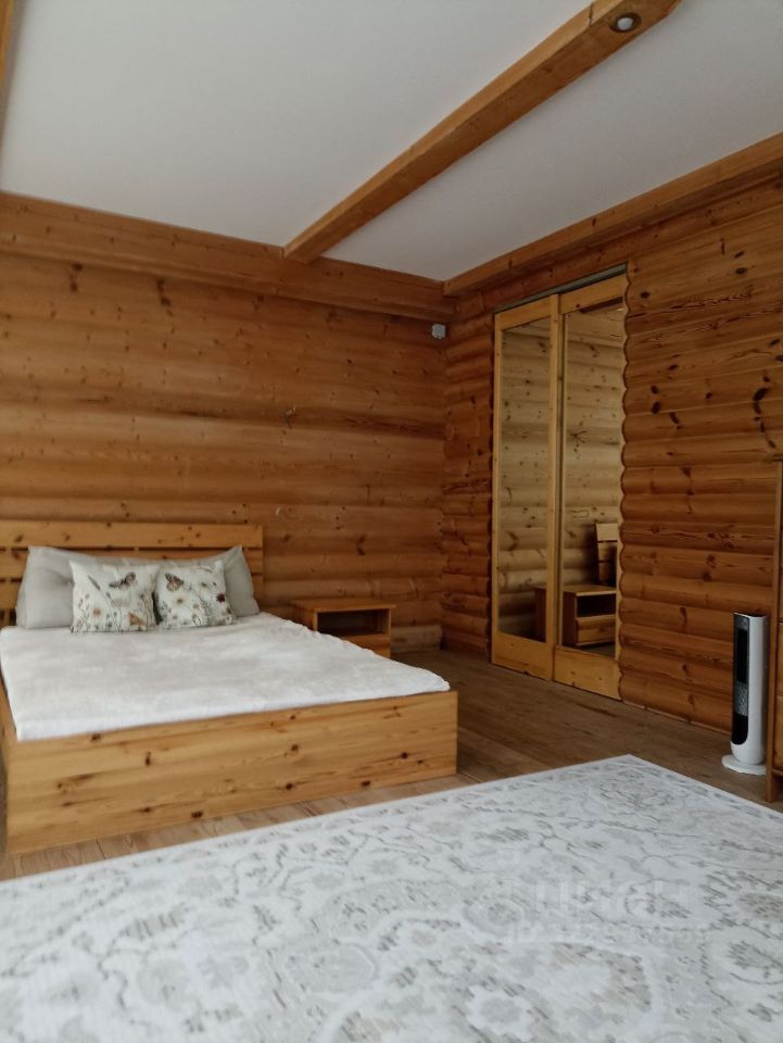 Продажа 2-комн квартиры на вторичном рынке пос. Ильичево, улица Парковая, 1