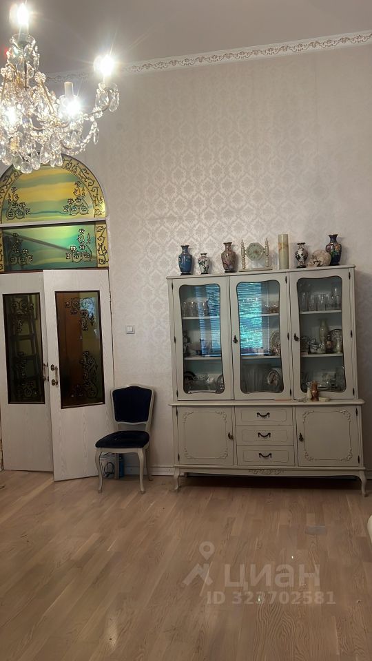 Аренда 4-комн квартиры на вторичном рынке Гагаринский переулок, 28