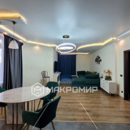 Продажа 3-комн квартиры на вторичном рынке ул Типанова,  д. 27/39