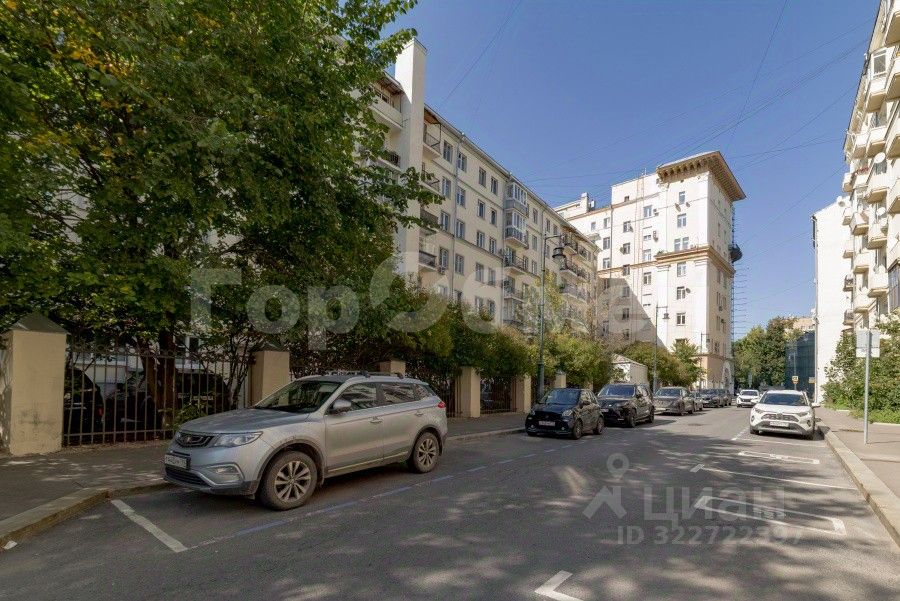 Продажа 4-комн квартиры на вторичном рынке Кропоткинский переулок, 14