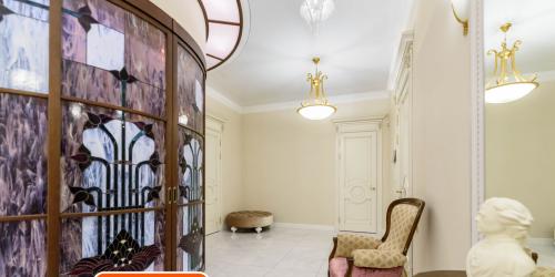 4-комн квартира Манежный пер,  д. 5