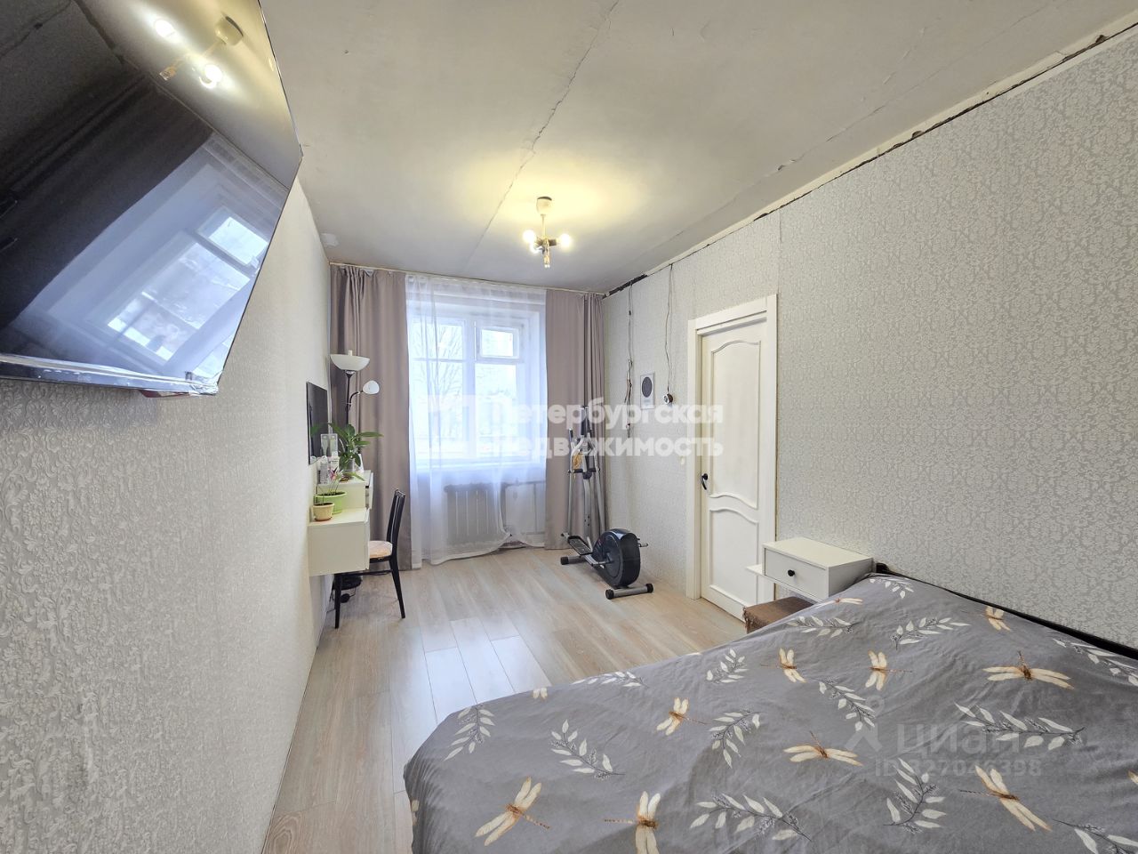 Продажа 2-комн квартиры на вторичном рынке Гатчина, улица Рощинская,  д. 34