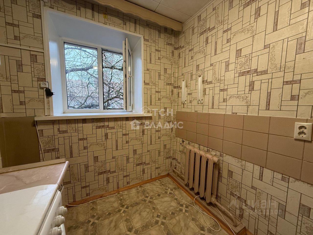 Продажа 1-комн квартиры на вторичном рынке Королев, Первомайская улица,  д. 2